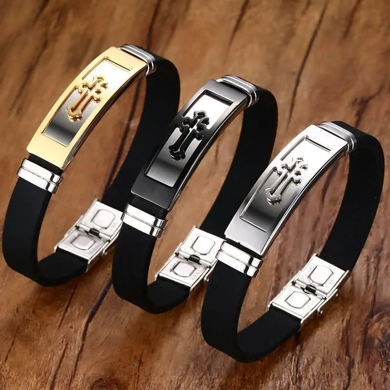 Pulsera con dije de cruz