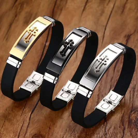 Pulsera con dije de cruz