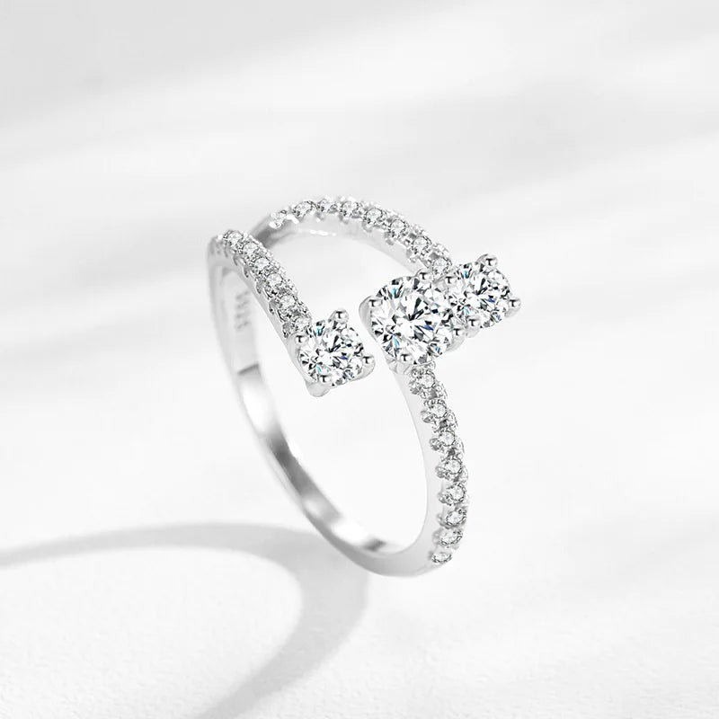 Anillo geométrico de plata para mujer