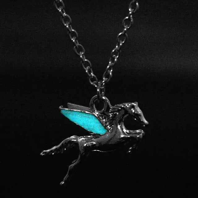 Collier pendentif dragon lumineux