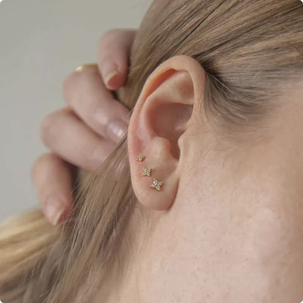 Pendientes de circonita con flor de trébol para mujer