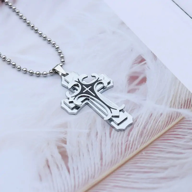 Collar de cruz cristiana