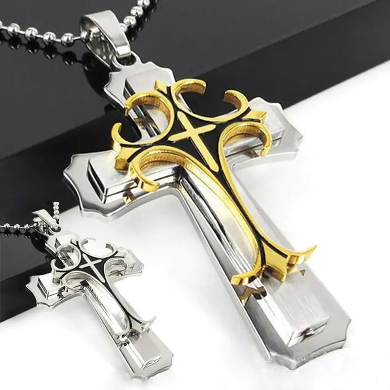 Collar de cruz cristiana