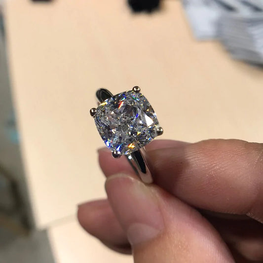 Anillos de compromiso de plata con piedras