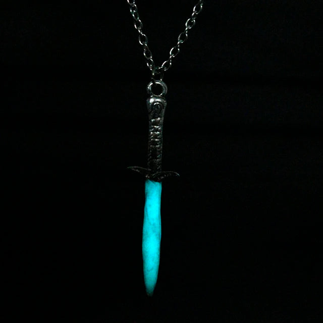 Collier pendentif dragon lumineux