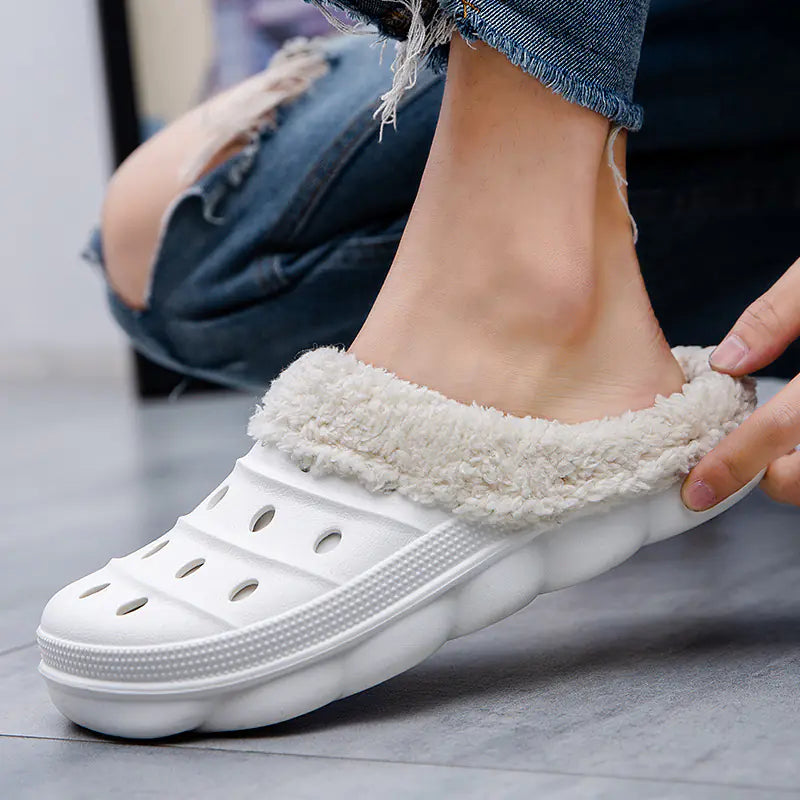 Zapatos cálidos de terciopelo con agujeros y pantuflas de algodón