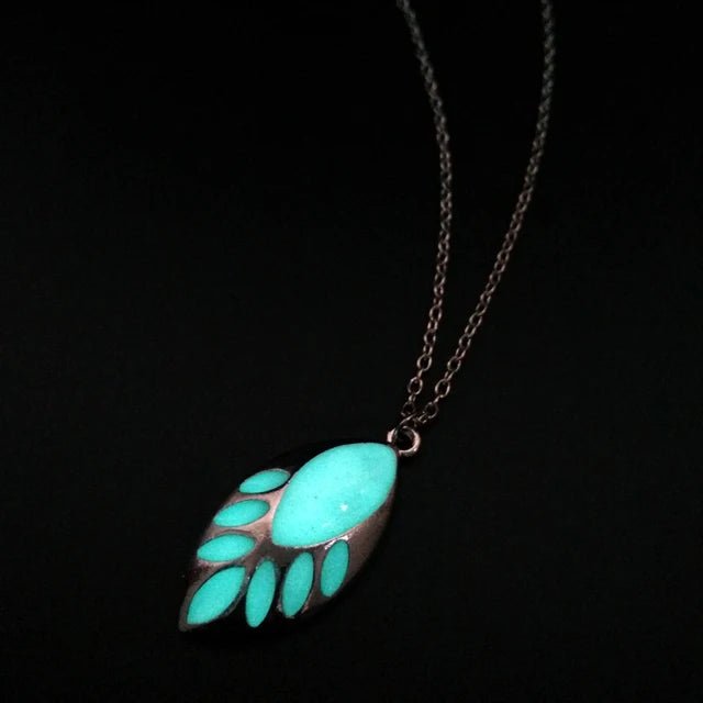 Glowing Dragon Pendant Necklace - Trendy Home Mart