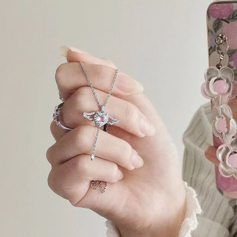 Heart Wings Necklace - Trendy Home Mart